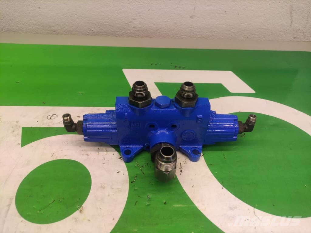 Massey Ferguson 8937 Manifold section 190118 01 Rexroth Châssis et suspension