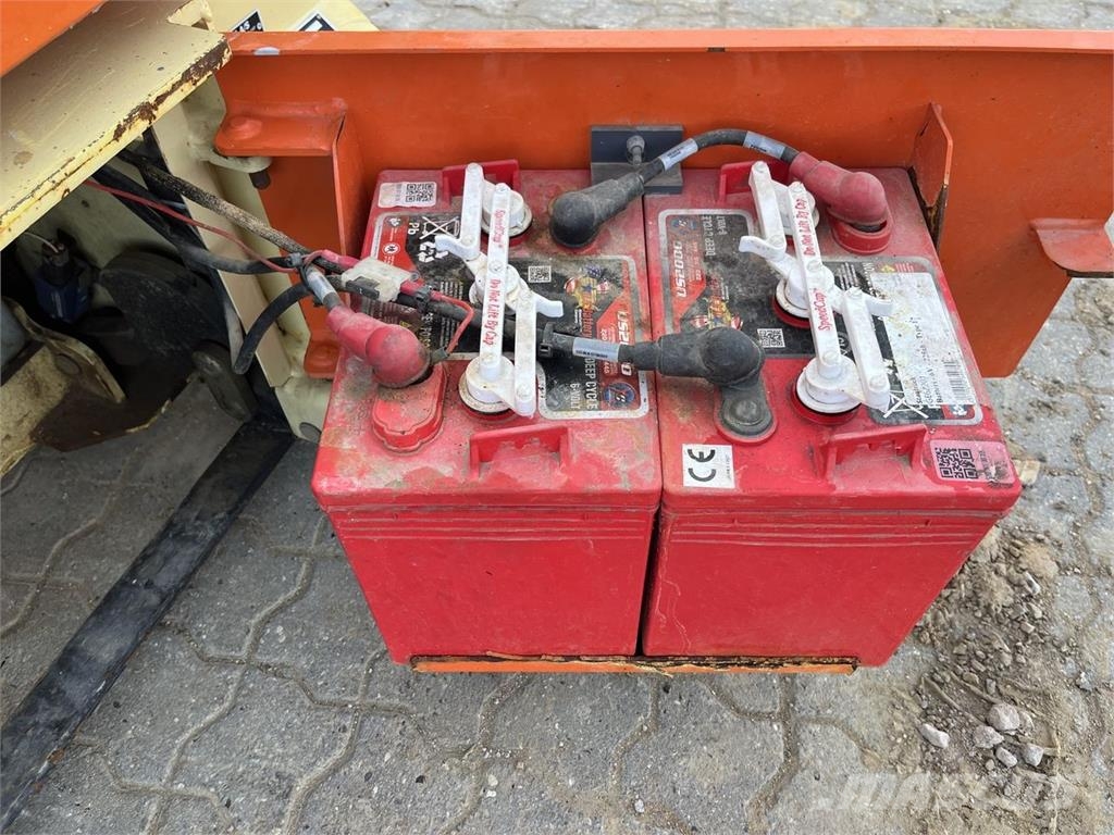 JLG 1230ES Henkilönostimet ja nostolaitteet