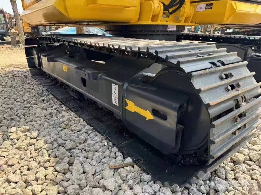 Komatsu PC 130 حفارات وسط 7 طن - 12 طن