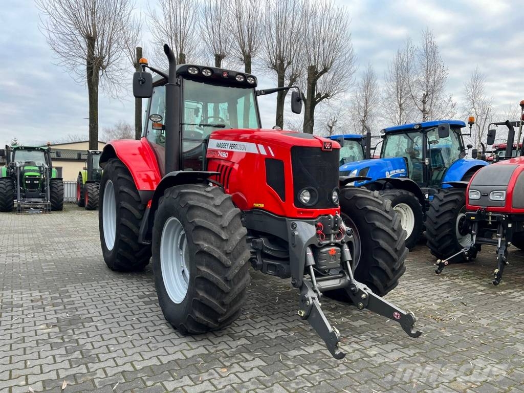 Massey Ferguson 7490 Dyna-VT Traktory