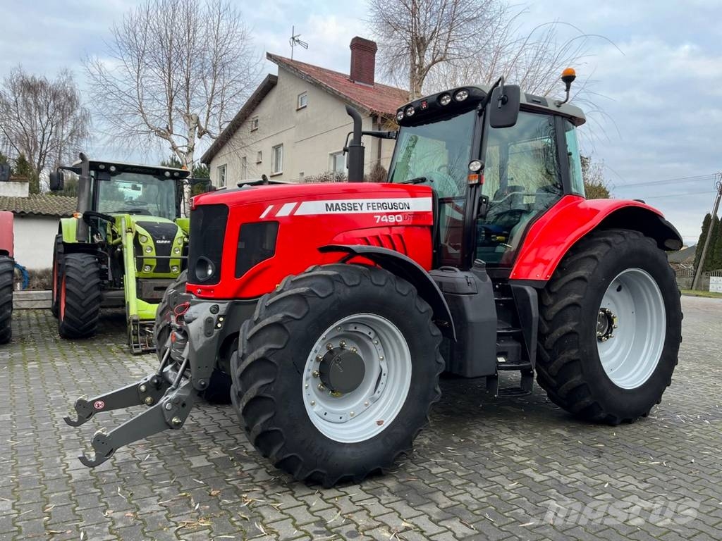 Massey Ferguson 7490 Dyna-VT Traktory