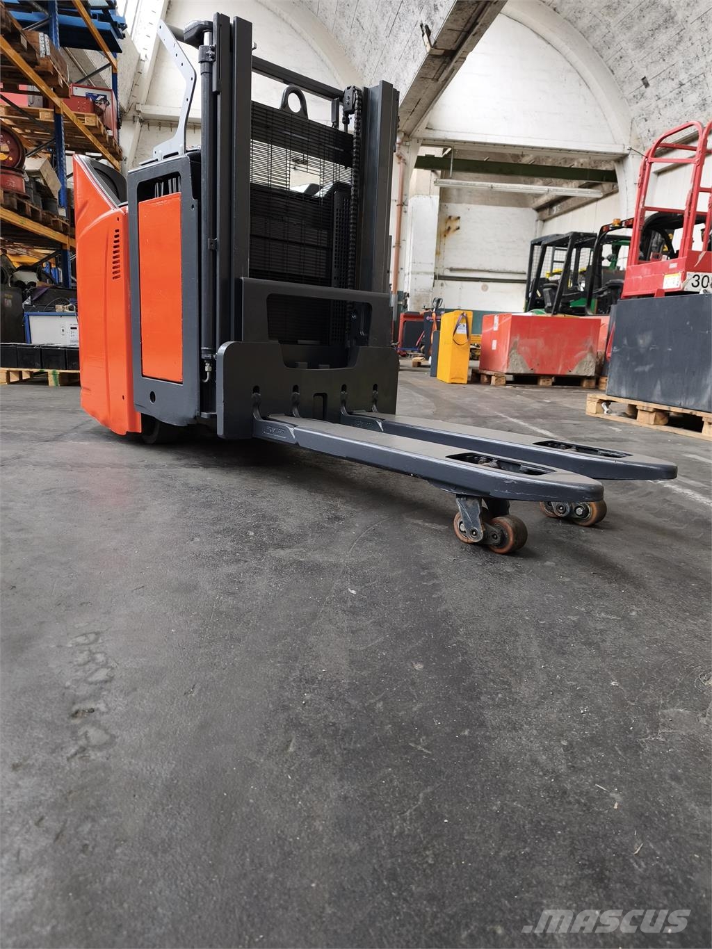 Linde D12 SP Zelfrijdende stapelaars