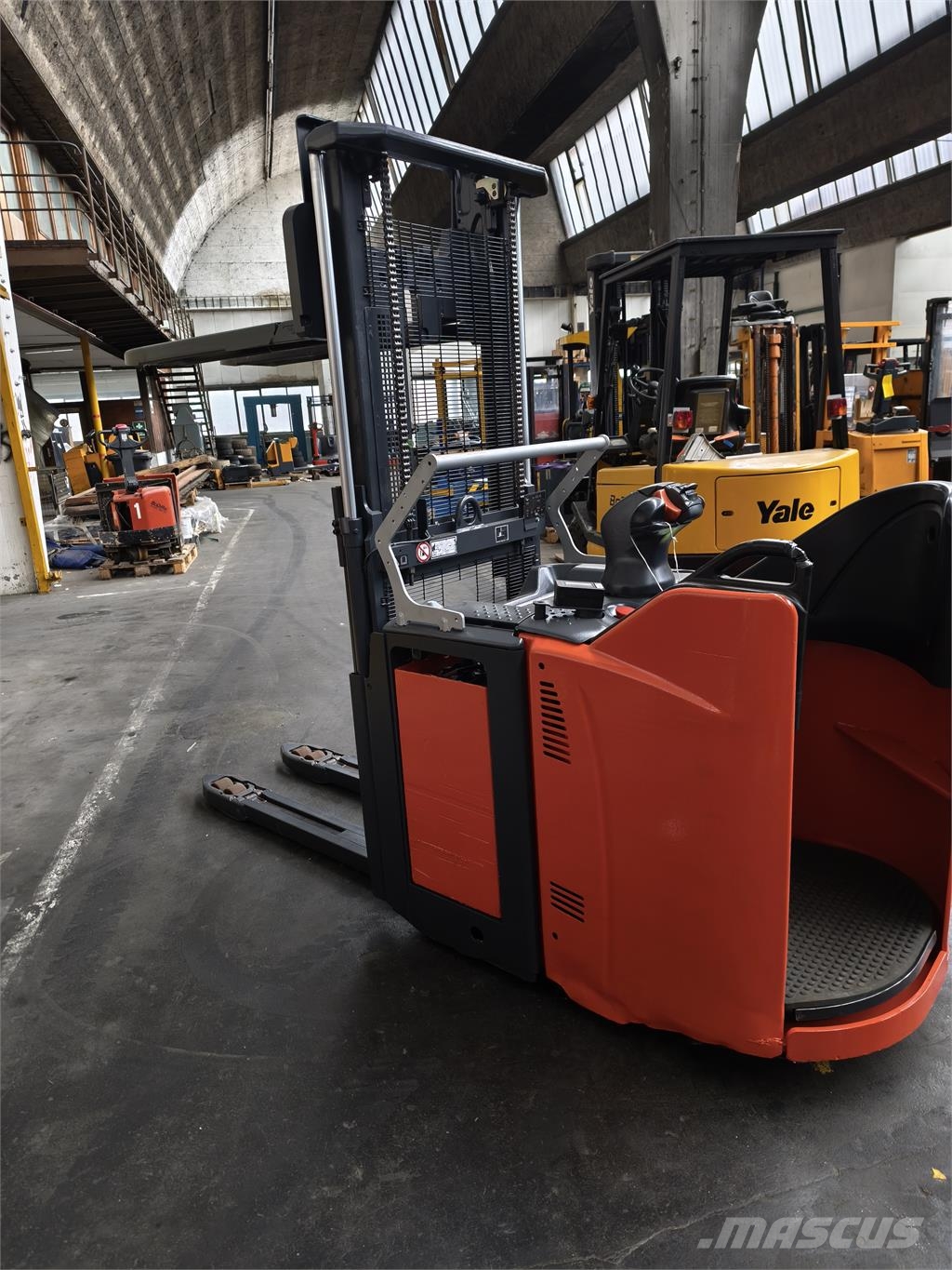 Linde D12 SP Apiladoras eléctricos