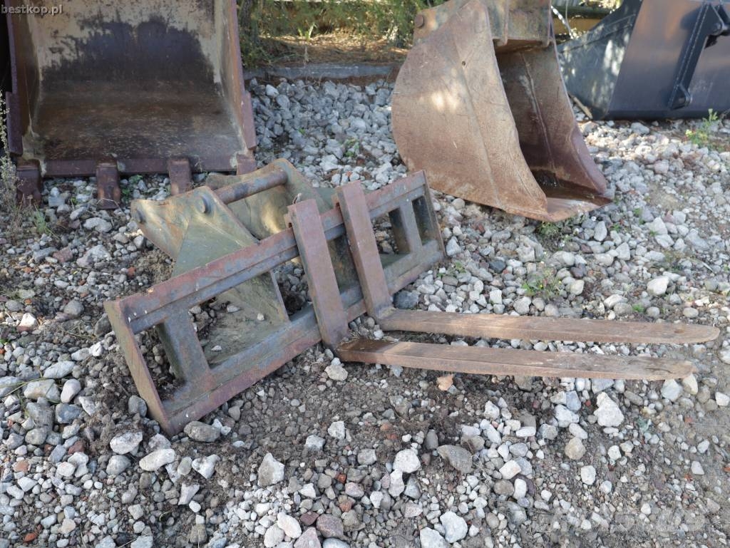 Komatsu PW 140-7 Pyöräkaivukoneet
