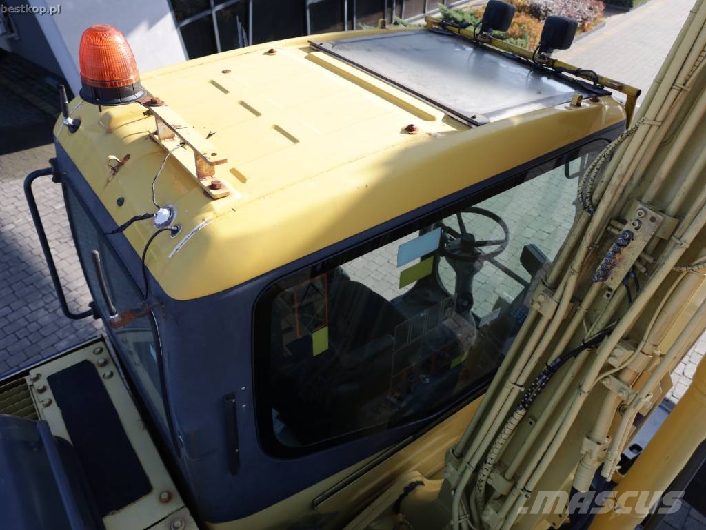 Komatsu PW 140-7 Pyöräkaivukoneet