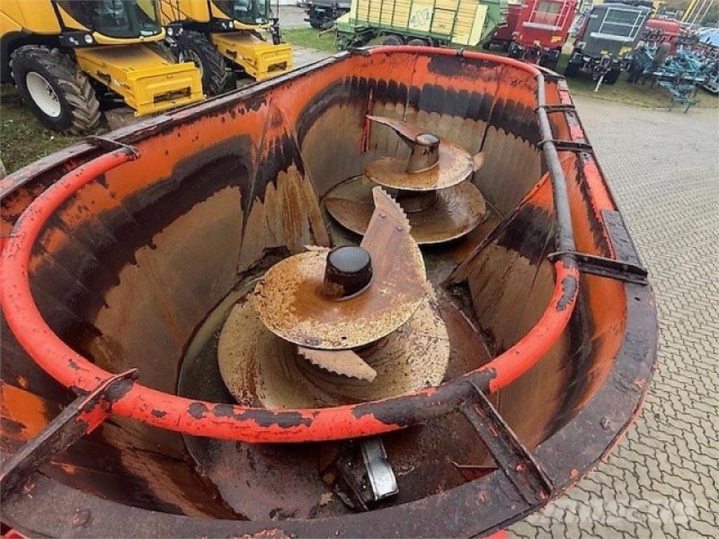 Kuhn EUROMIX I 2580 Миксер Фидери