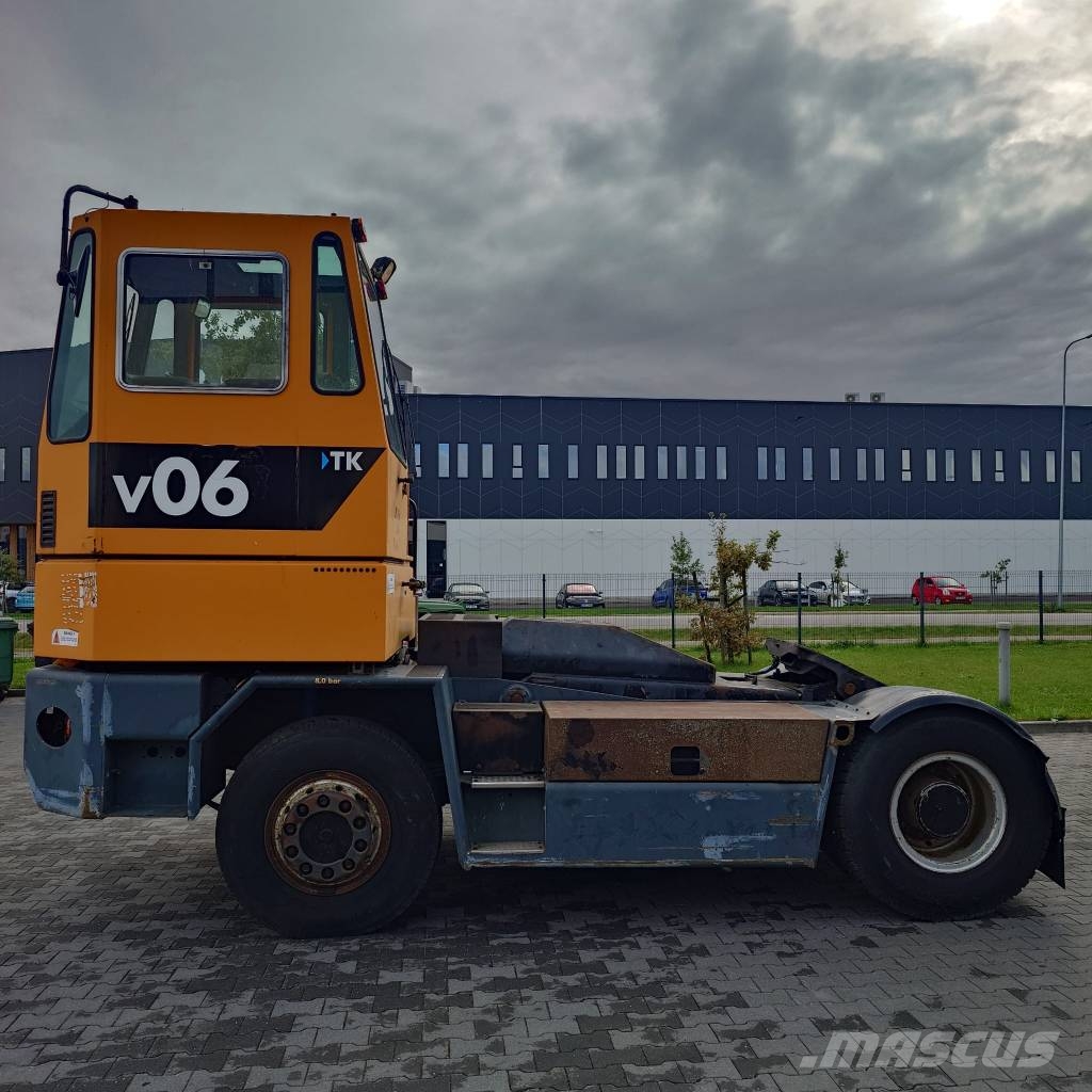 Sisu TRX 242 Terminal tractors