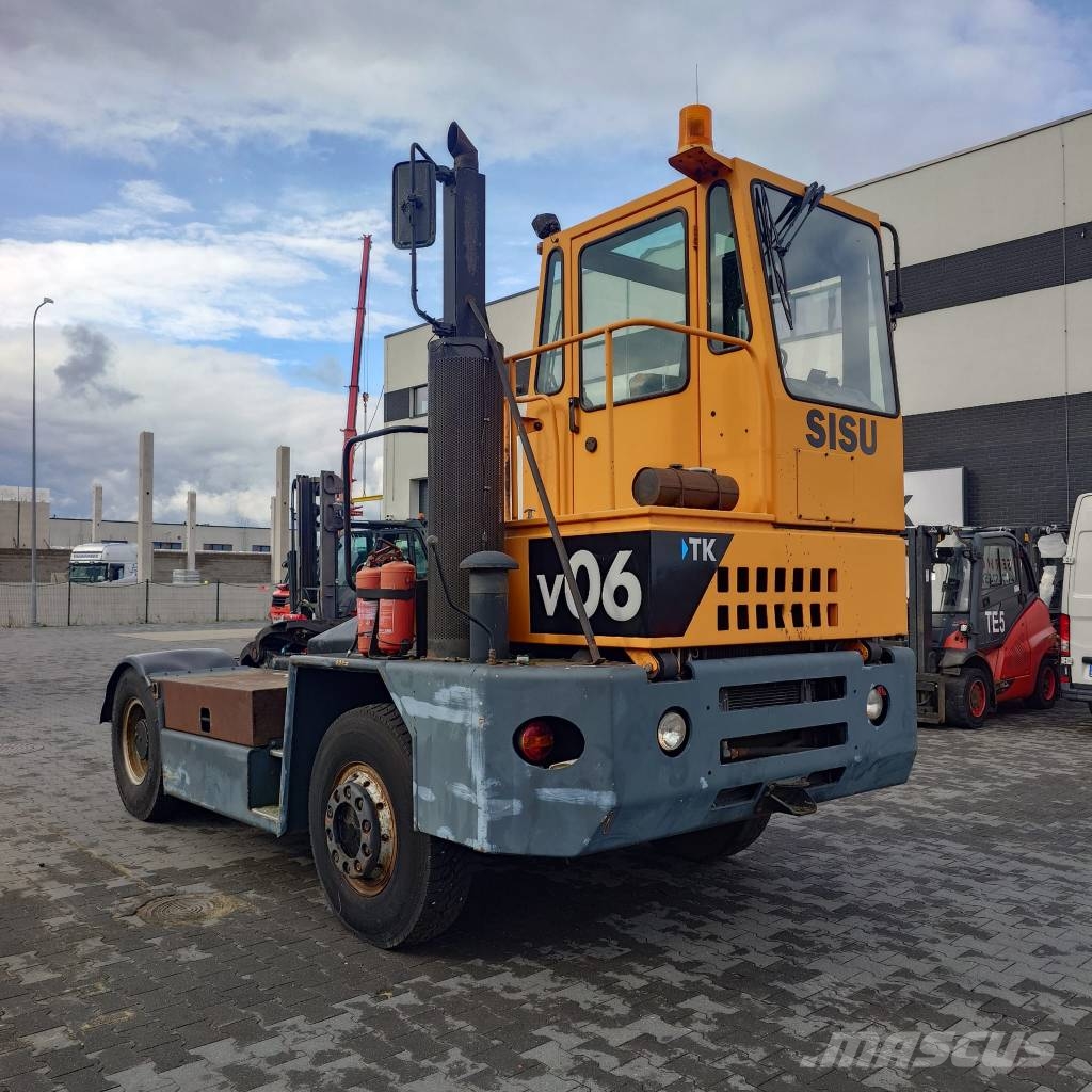 Sisu TRX 242 Terminal tractors