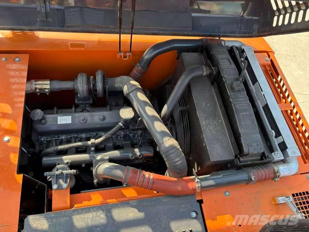 Doosan DX 225 LCA Kāpurķēžu ekskavatori