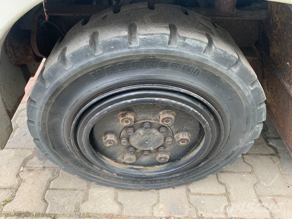 Toyota 2TG20 /02/ V-3869 EO Flughafenausrüstung