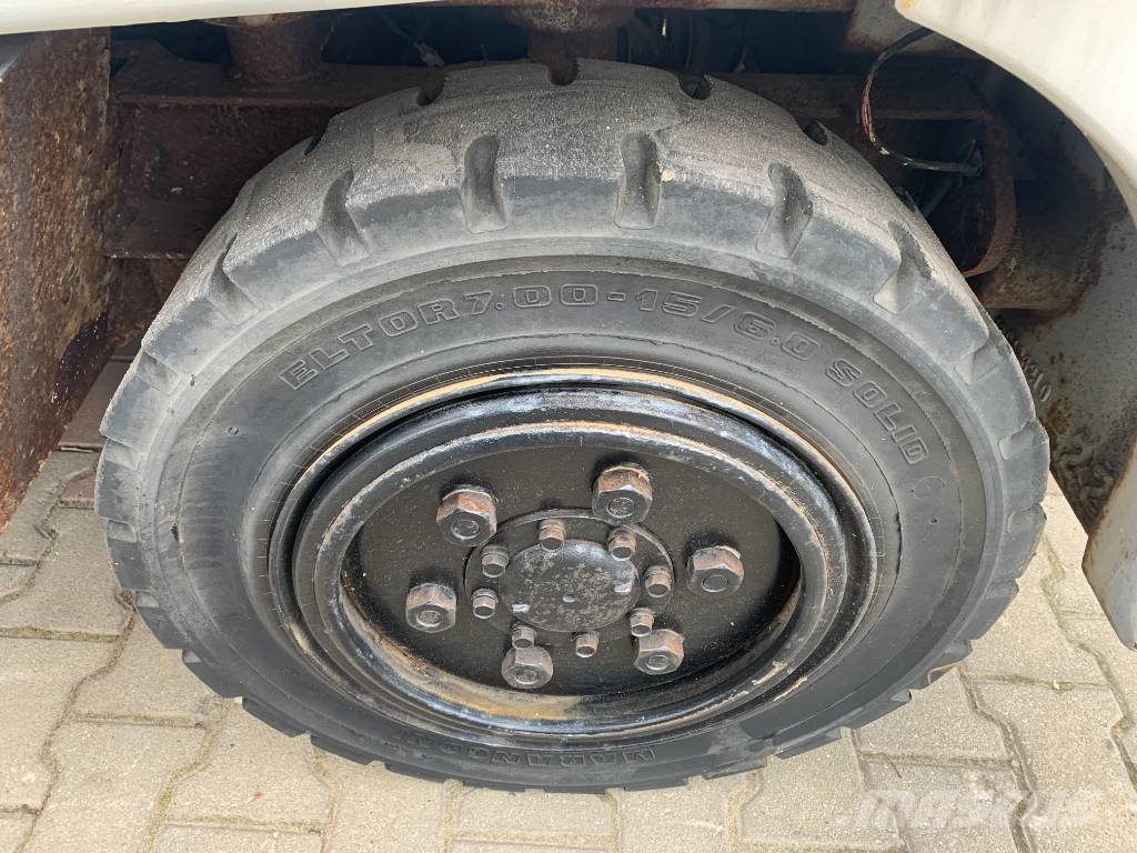 Toyota 2TG20 /02/ V-3869 EO Flughafenausrüstung