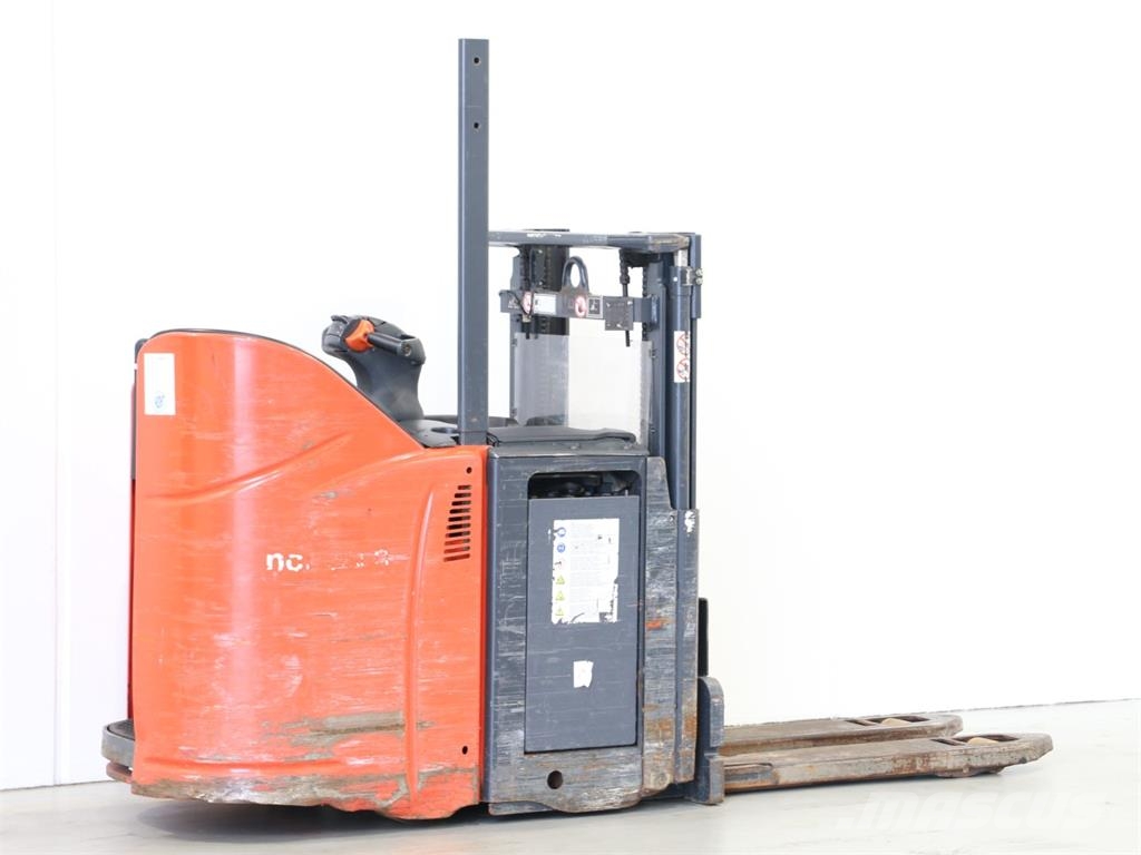 Linde D12SP/133-00 Pedestrian stacker