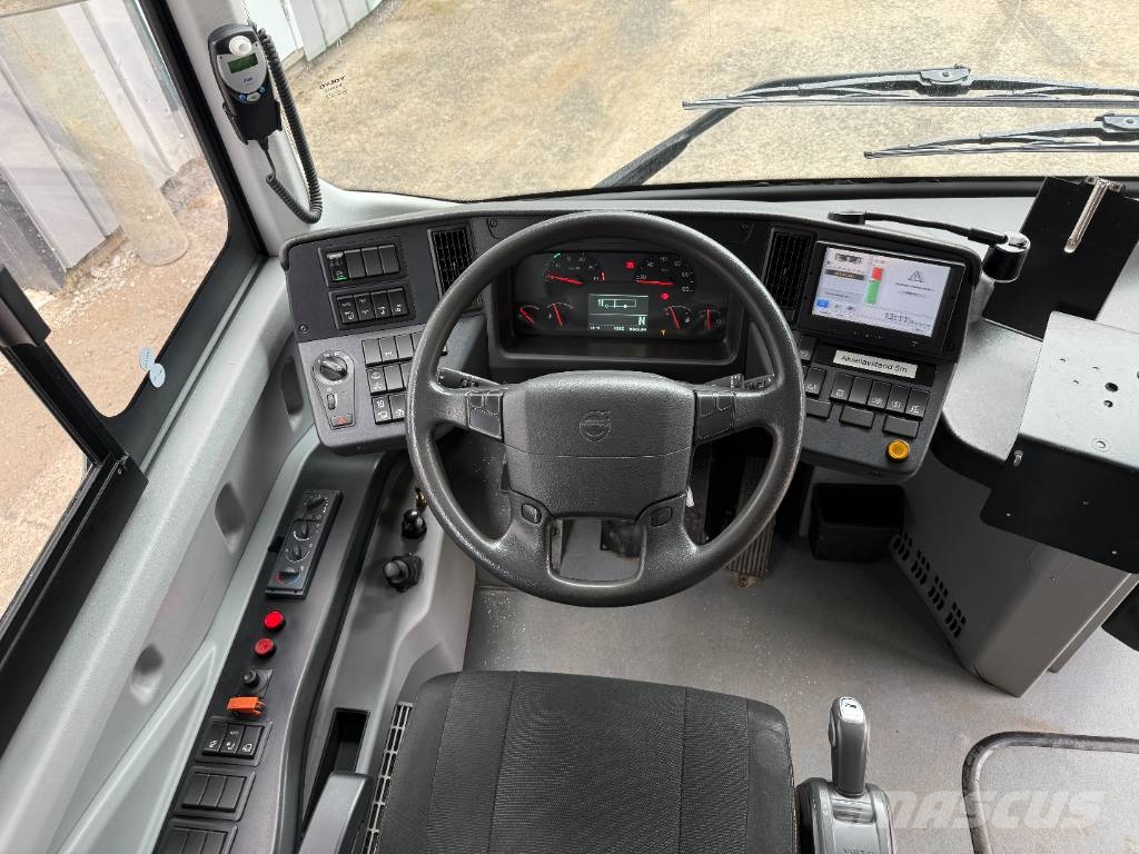 Volvo 8900. 10,84m length. 4 Units! 시외버스