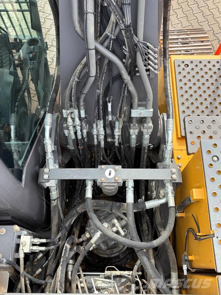 Volvo EC 220 EL Rupsgraafmachines