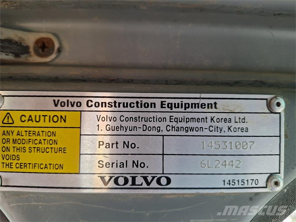 Volvo EC140BLC 履带挖掘机