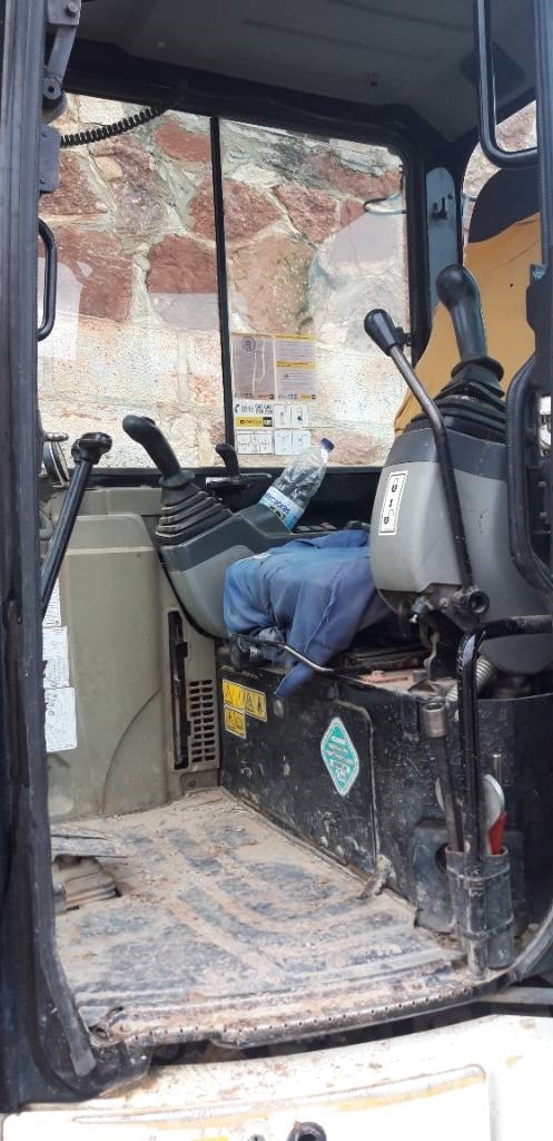 CAT 305 CR Miniexcavadoras