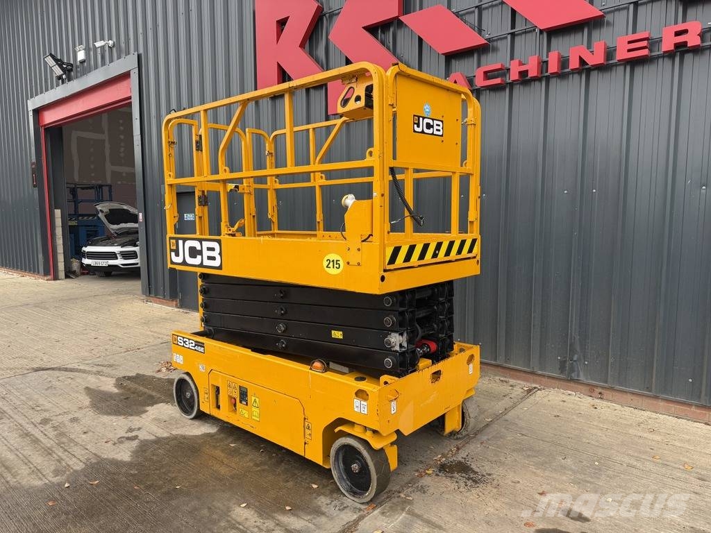 JCB S 3246 E 12m Electric Scissor Lift just 89 hours Škarjaste dvižne ploščadi