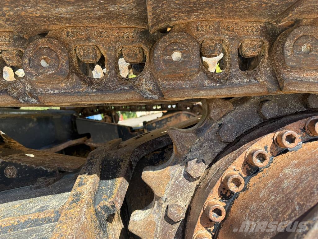 CAT 352 F Crawler excavators