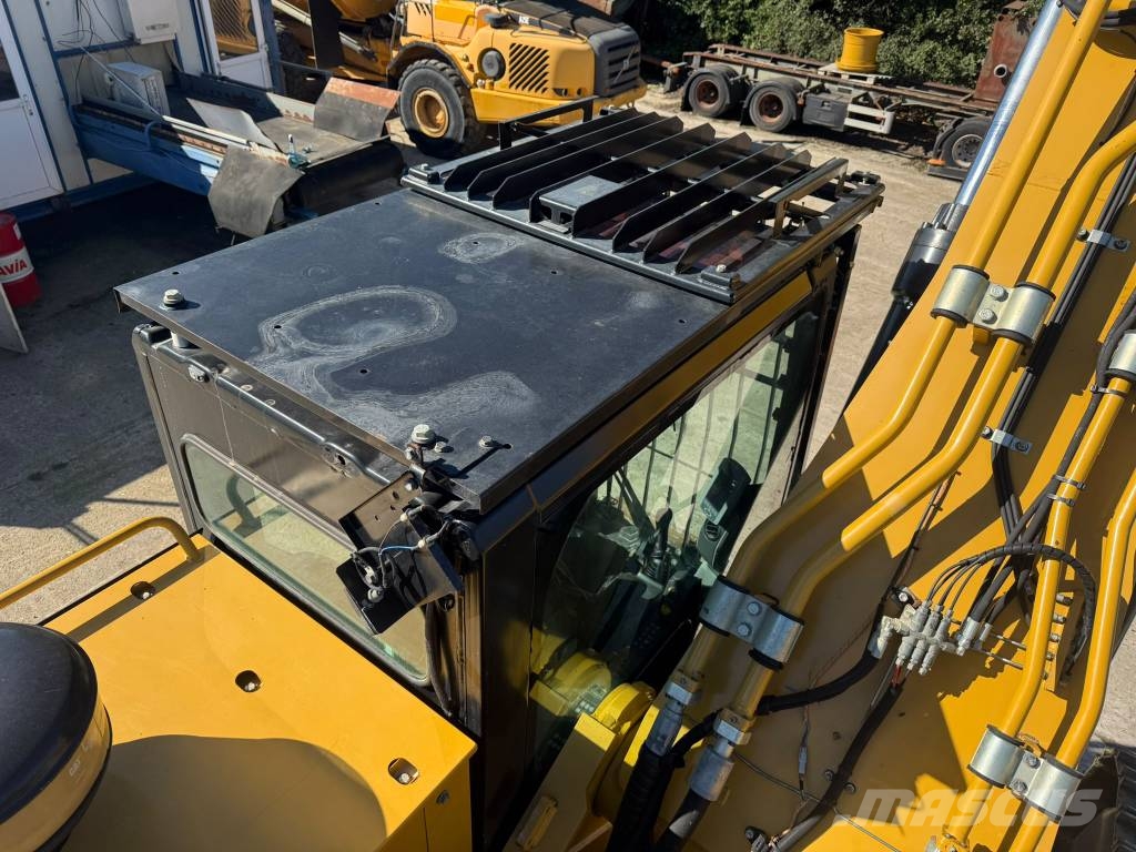 CAT 352 F Crawler excavators