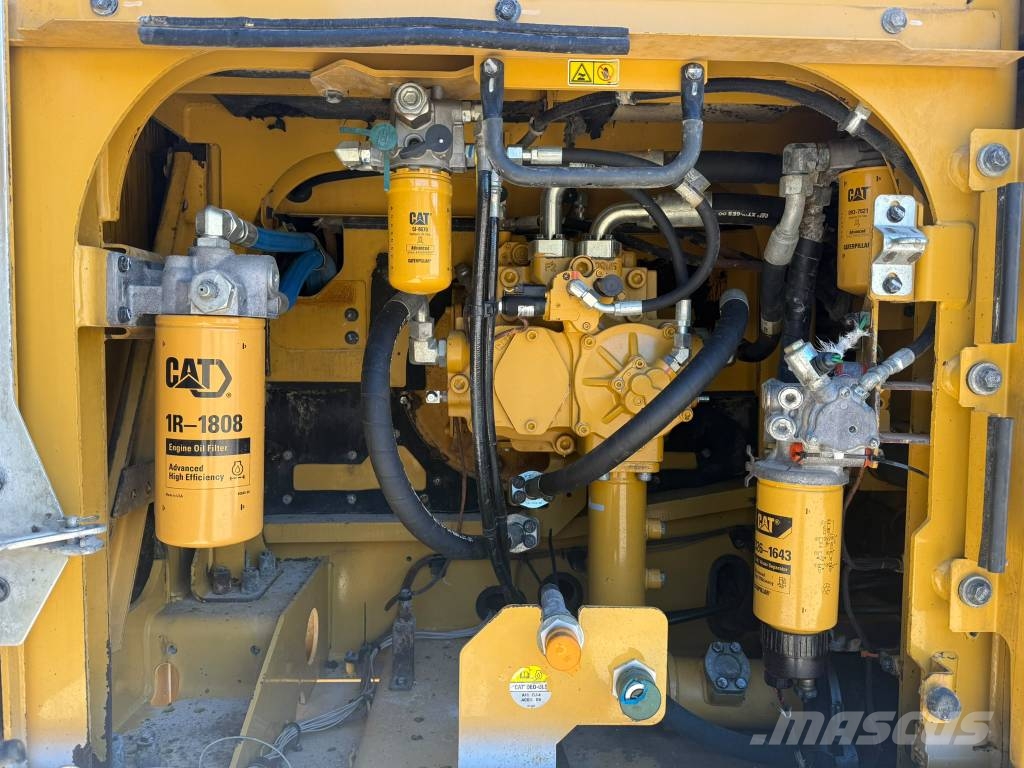 CAT 352 F Crawler excavators