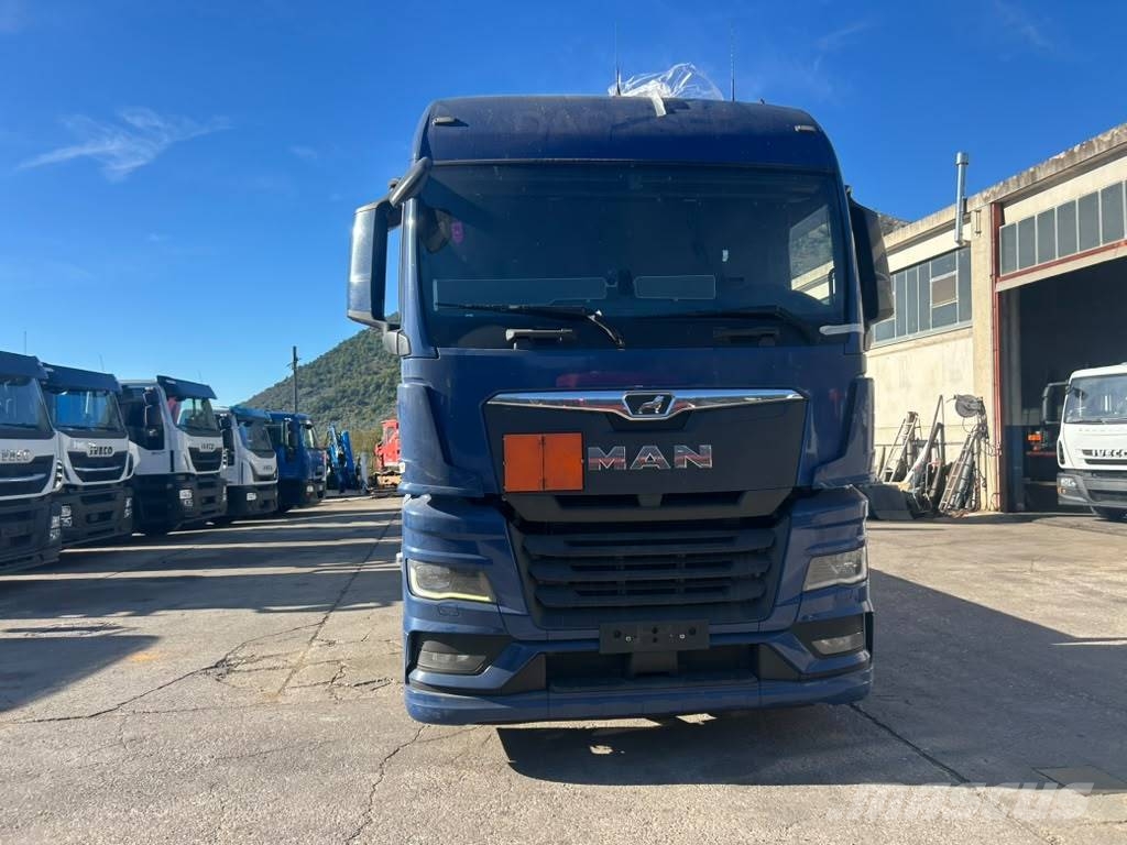 MAN TGX 26.470 Camiones de superficie plana/cabrestantes