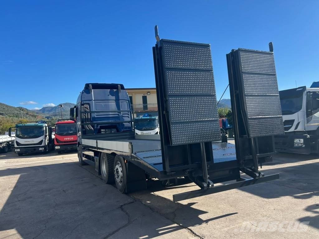 MAN TGX 26.470 Camiones de superficie plana/cabrestantes