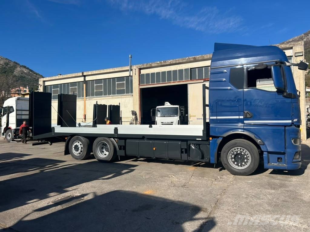 MAN TGX 26.470 Camiones de superficie plana/cabrestantes