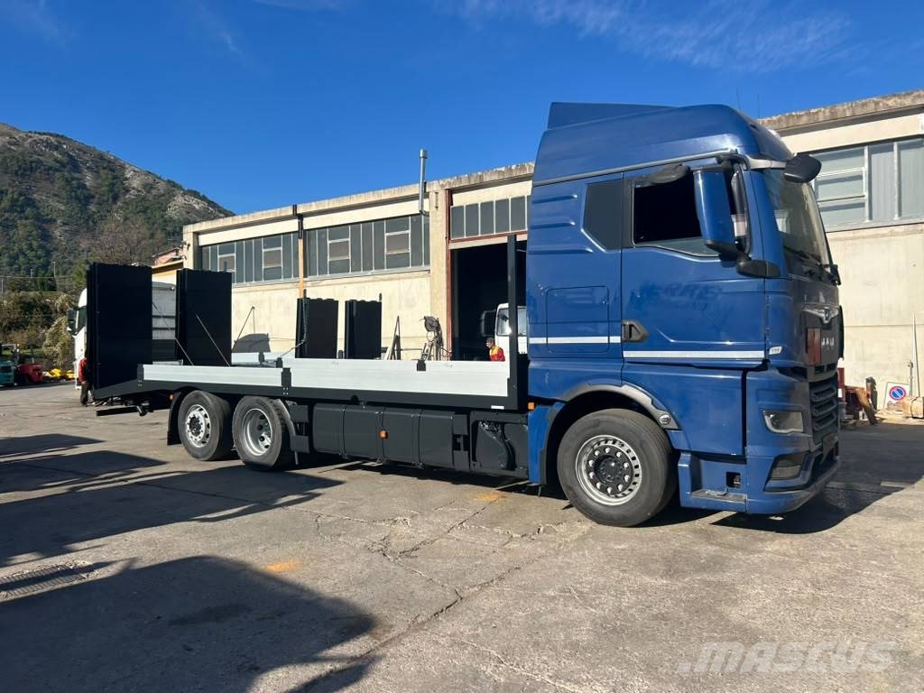 MAN TGX 26.470 Camiones de superficie plana/cabrestantes