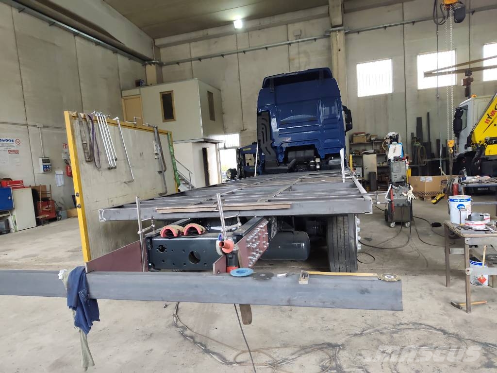 MAN TGX 26.470 شاحنات مسطحة / أوناش