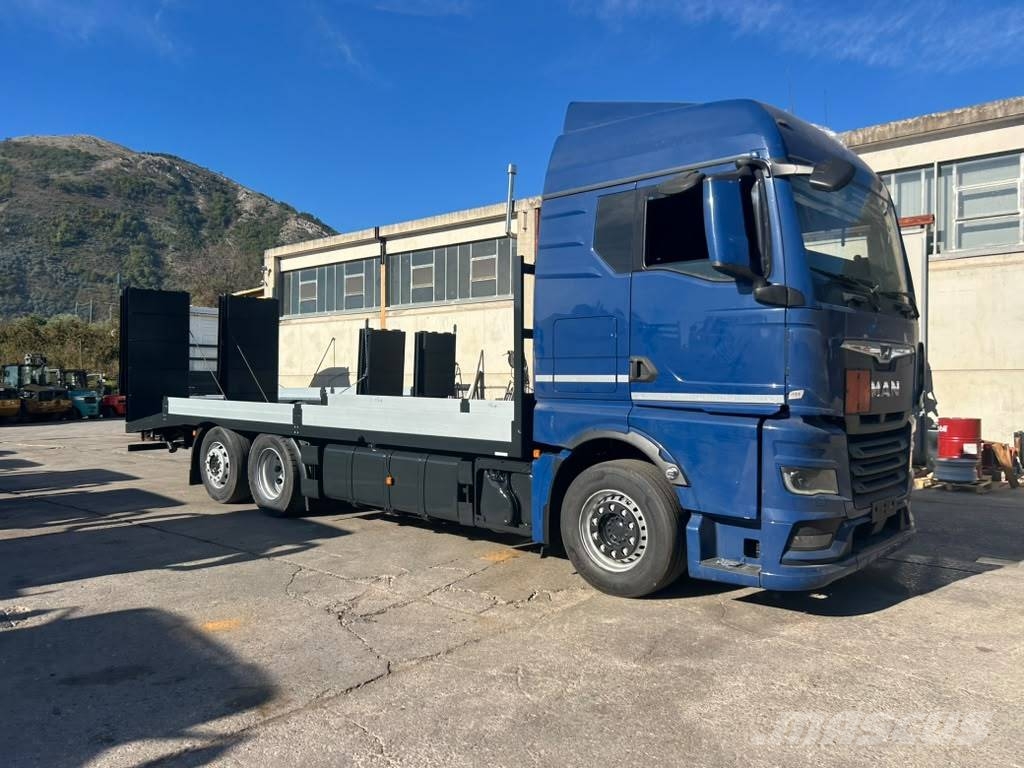MAN TGX 26.470 Camiones de superficie plana/cabrestantes