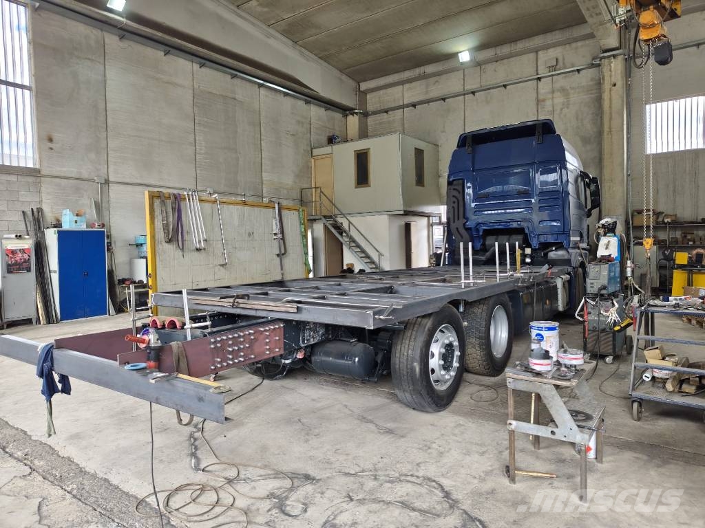 MAN TGX 26.470 شاحنات مسطحة / أوناش