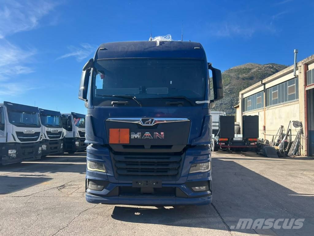 MAN TGX 26.470 Camiones de superficie plana/cabrestantes