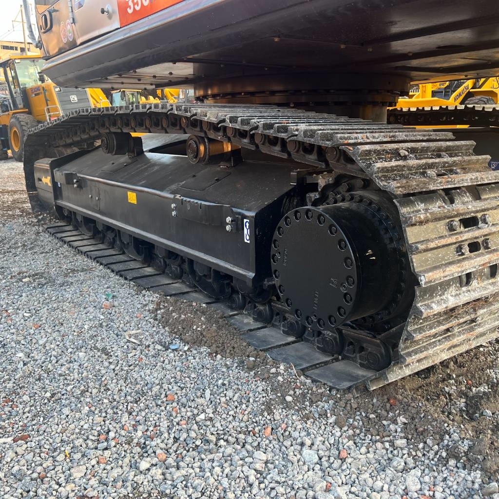 Hitachi ZX 350 Гусеничні екскаватори