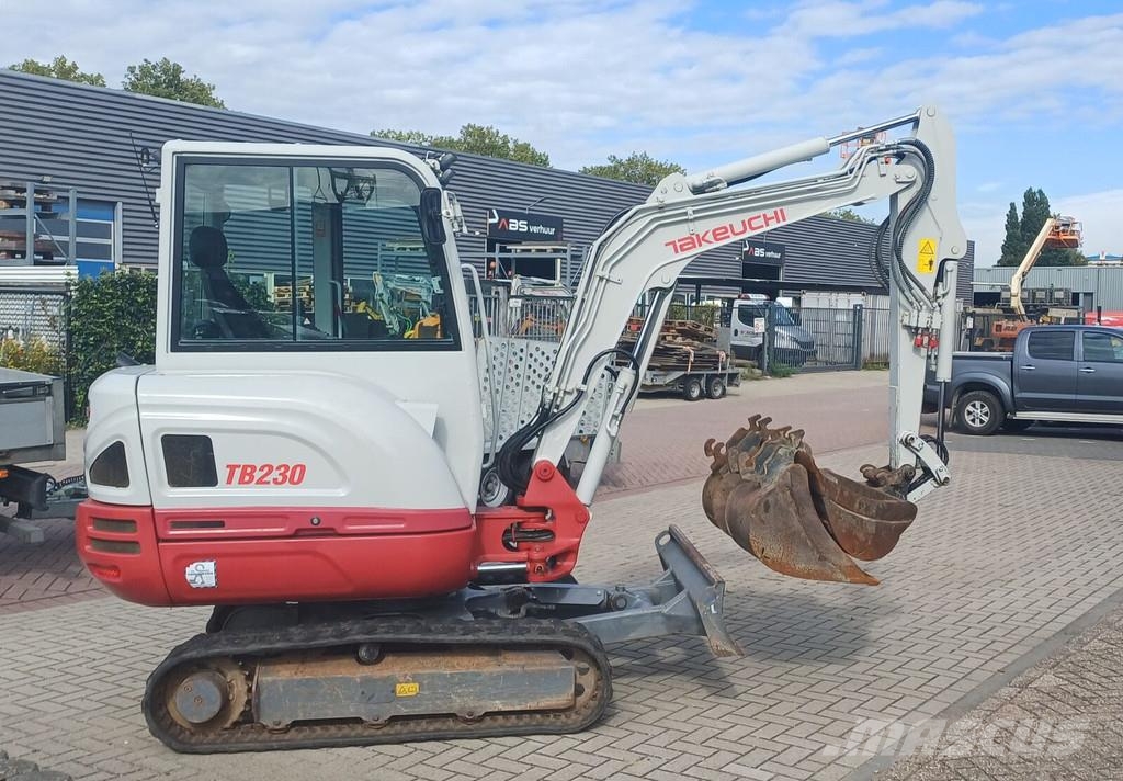 Takeuchi TB230 Minigraafmachines < 7t