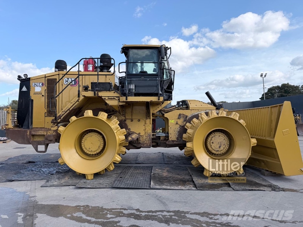 CAT 826 K Nabijači zemlje