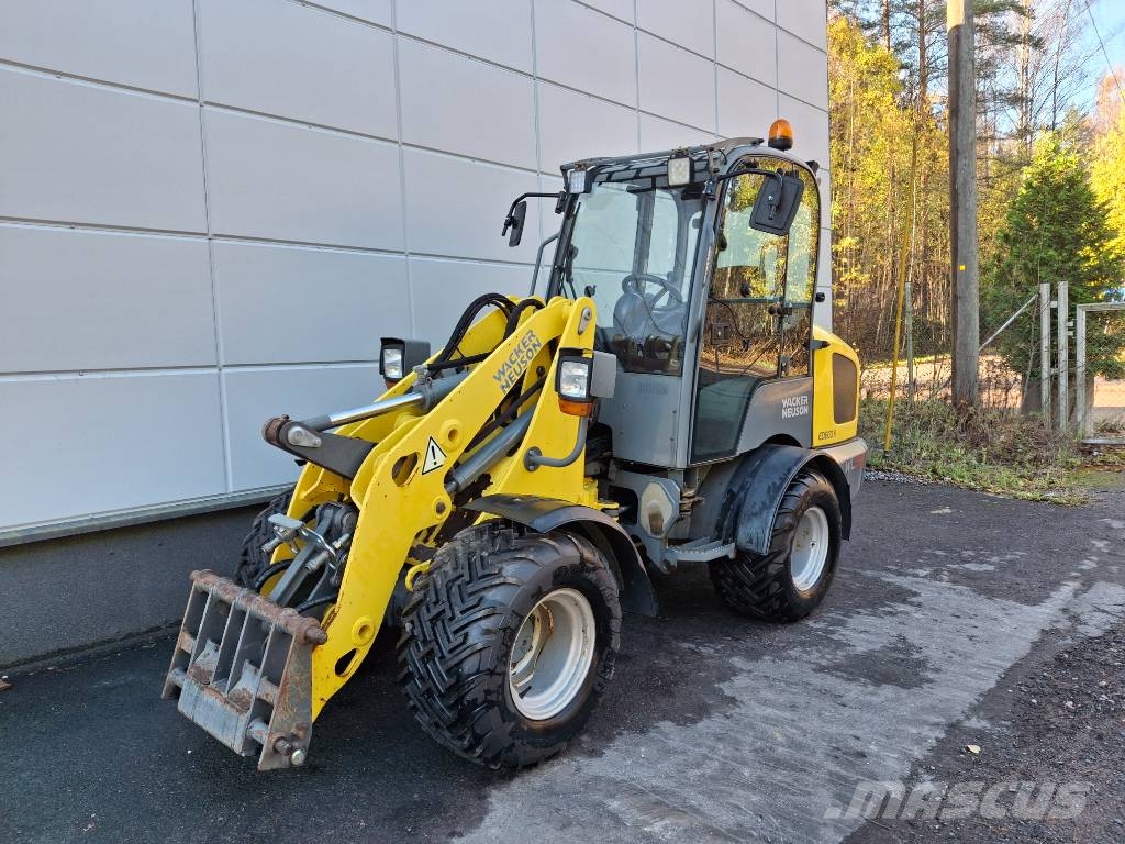 Wacker Neuson WL 32 لوادر بعجل