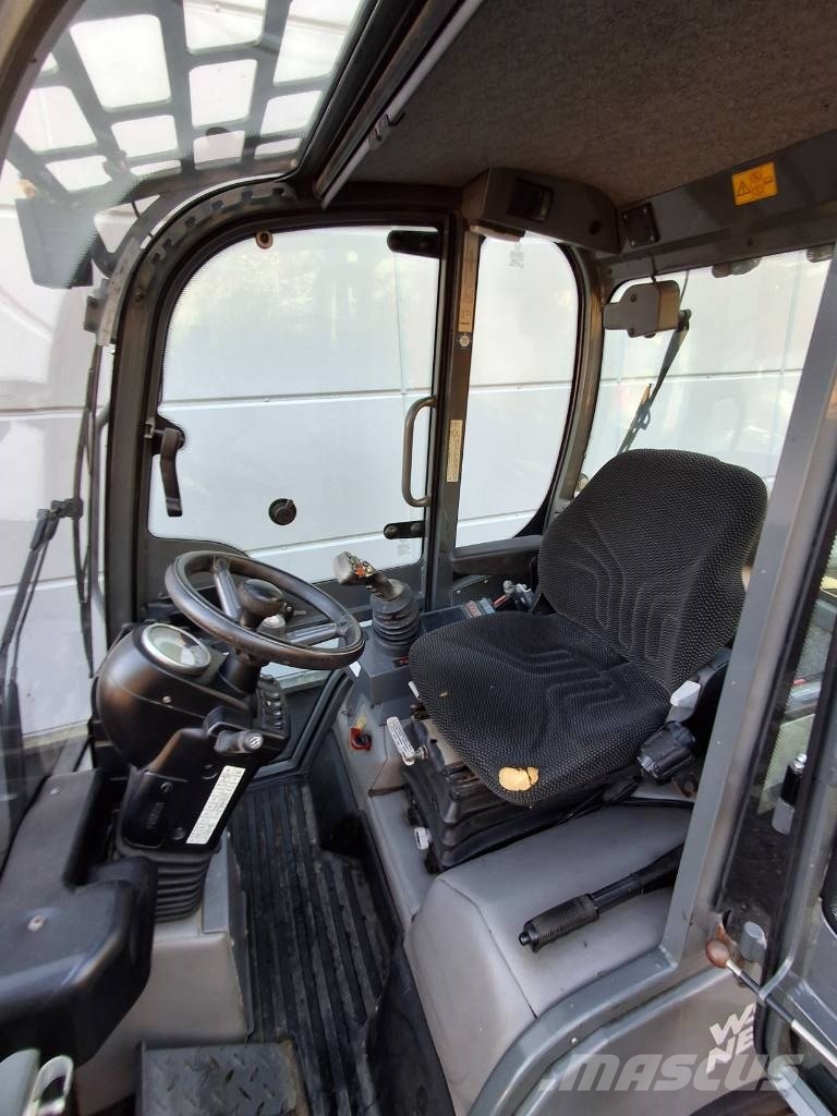 Wacker Neuson WL 32 لوادر بعجل