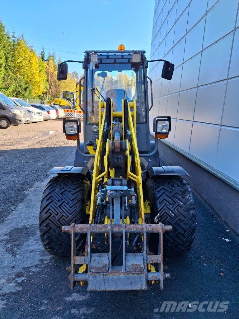 Wacker Neuson WL 32 لوادر بعجل