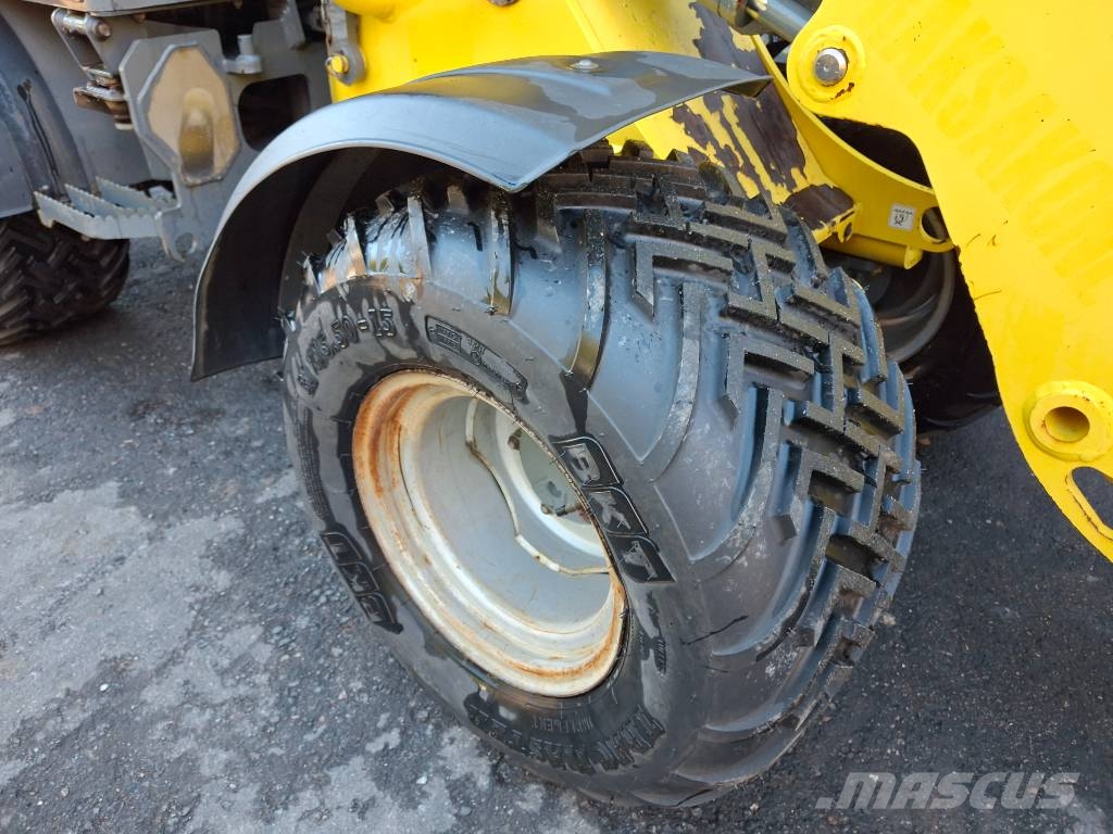 Wacker Neuson WL 32 لوادر بعجل
