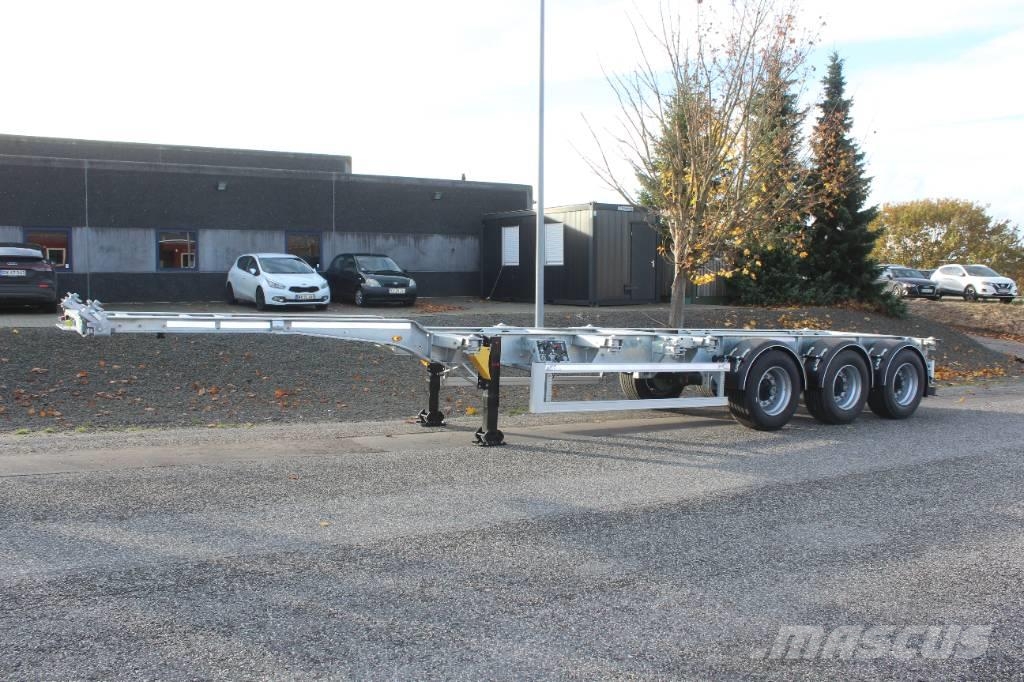 AMT CO310 3 akslet container chassis med udskud i bag Rimorchi portacontainer