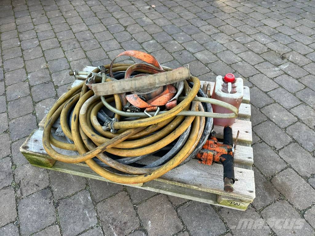 Jenbacher Werke Schraubenkompressor JW 200 Other trailers