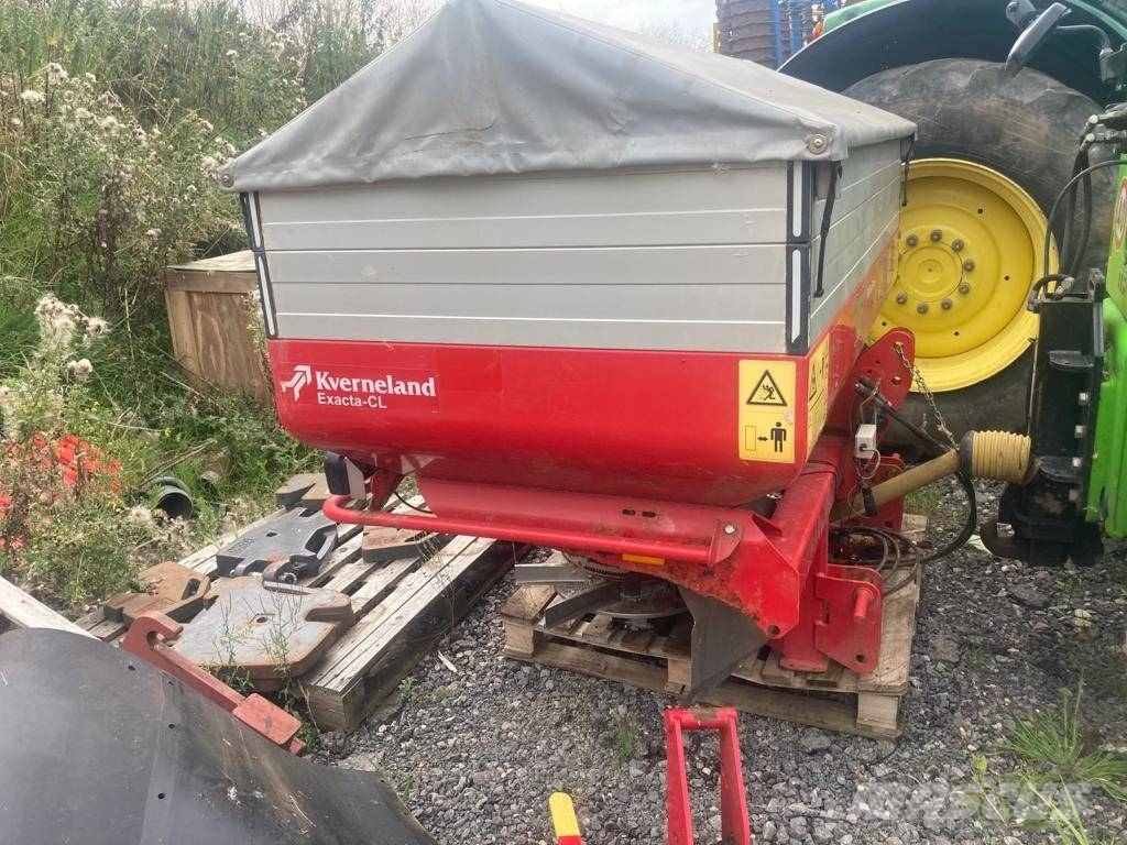 Kverneland CL1300 Διαστρωτήρες ανοργάνων