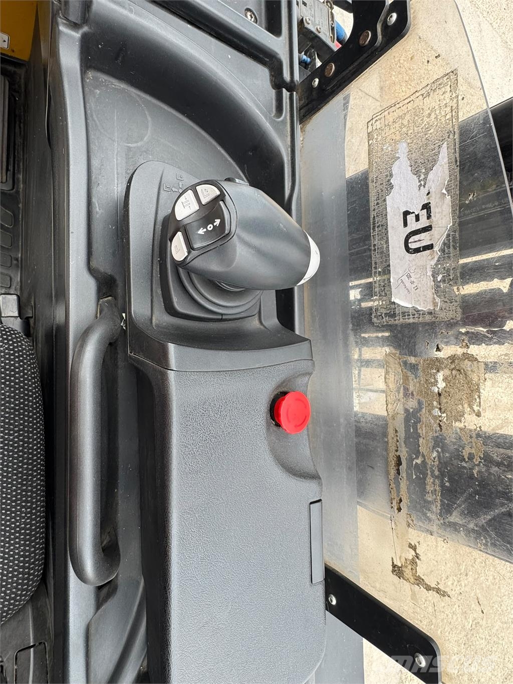 Yale MR16 Carrello retrattile