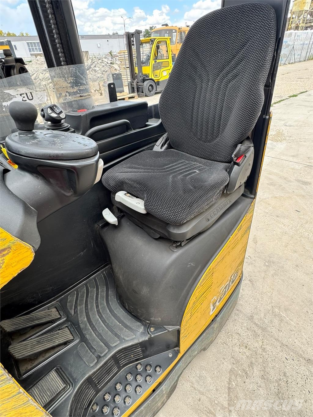 Yale MR16 Reach truck - depo içi istif araçları