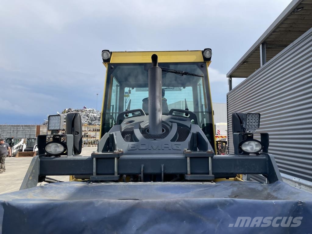 Bomag BW 154 AP-4V AM Çift tamburlu silindirler