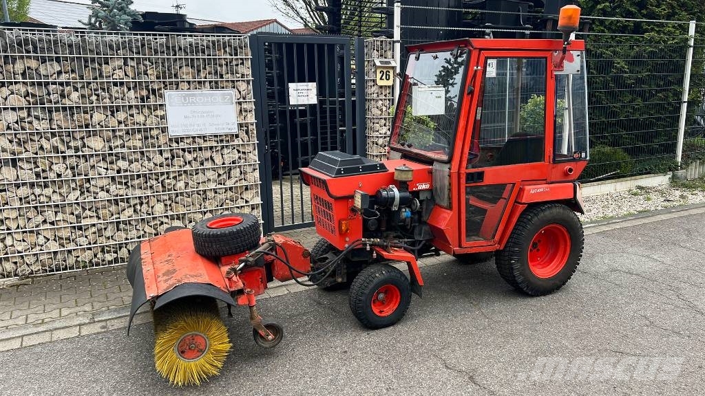 Hako 2300 D Kleintraktor, hyrd. Kehrmaschine, Zapfwelle Naudoti kompaktiški traktoriai