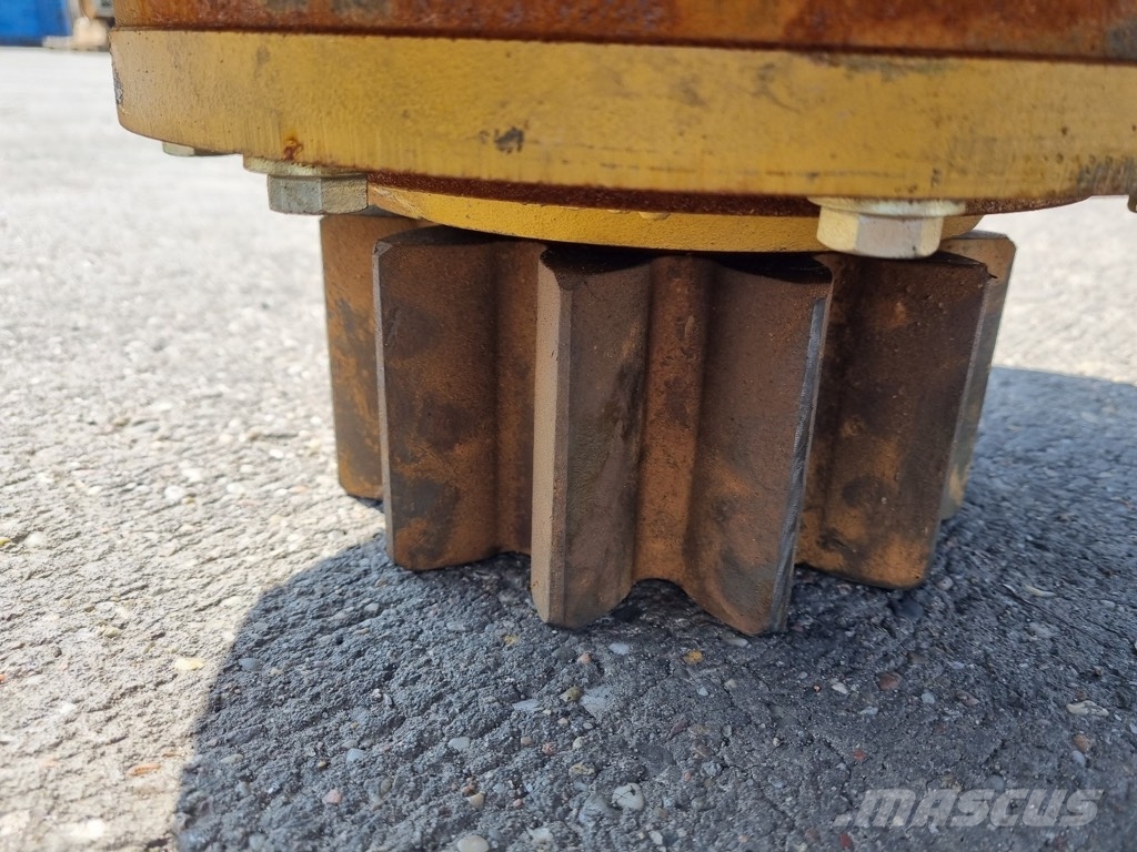 CAT 330 B SWING GEAR BOX REMAN/PRZEKŁADNIA OBROTU Radiatoren