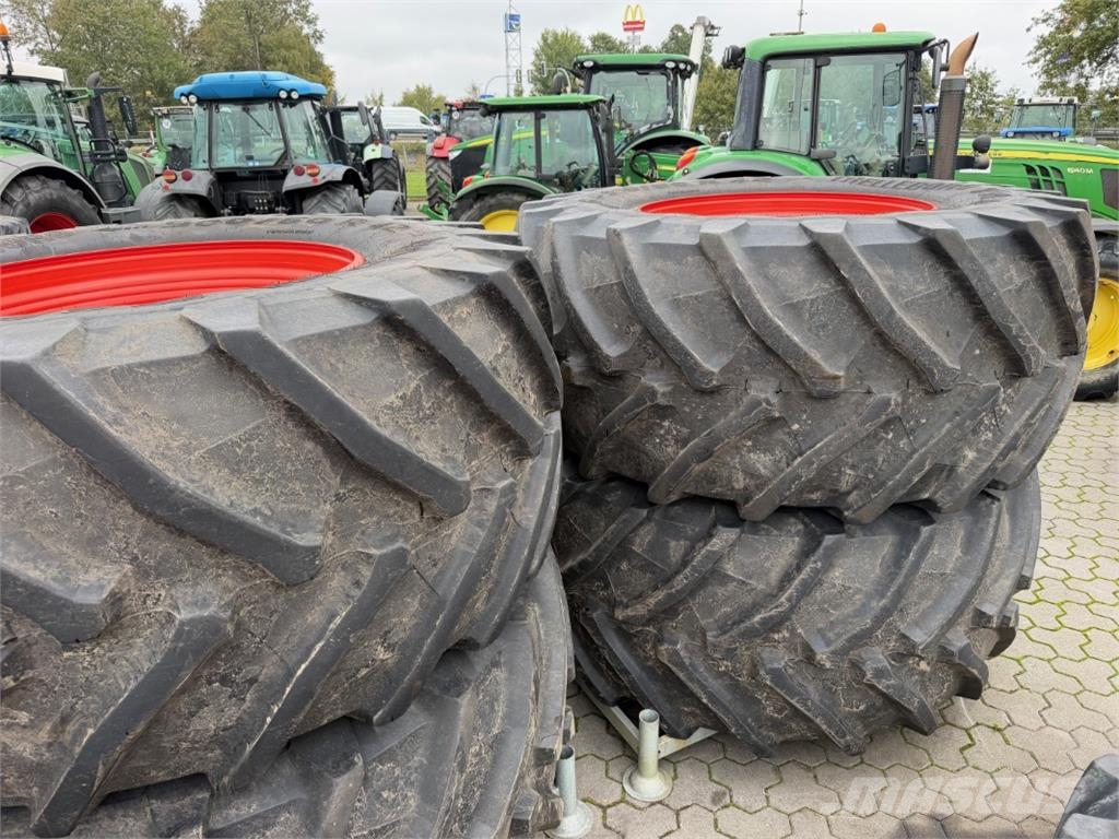 Trelleborg 4 x Räder 900/60R42 TM 900 Sonstige Landmaschinen