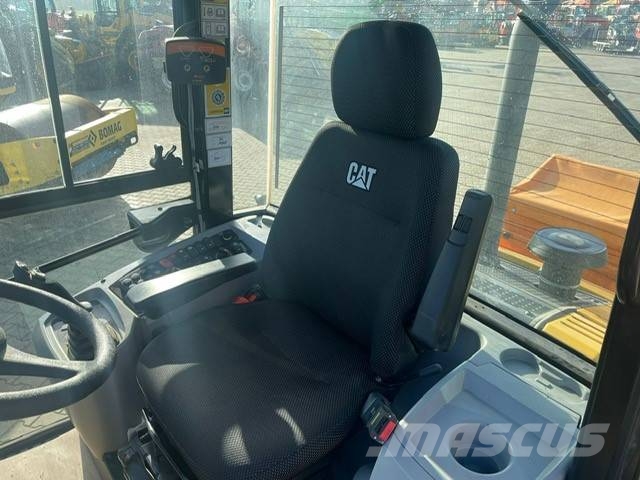 CAT 907 M Cargadoras sobre ruedas