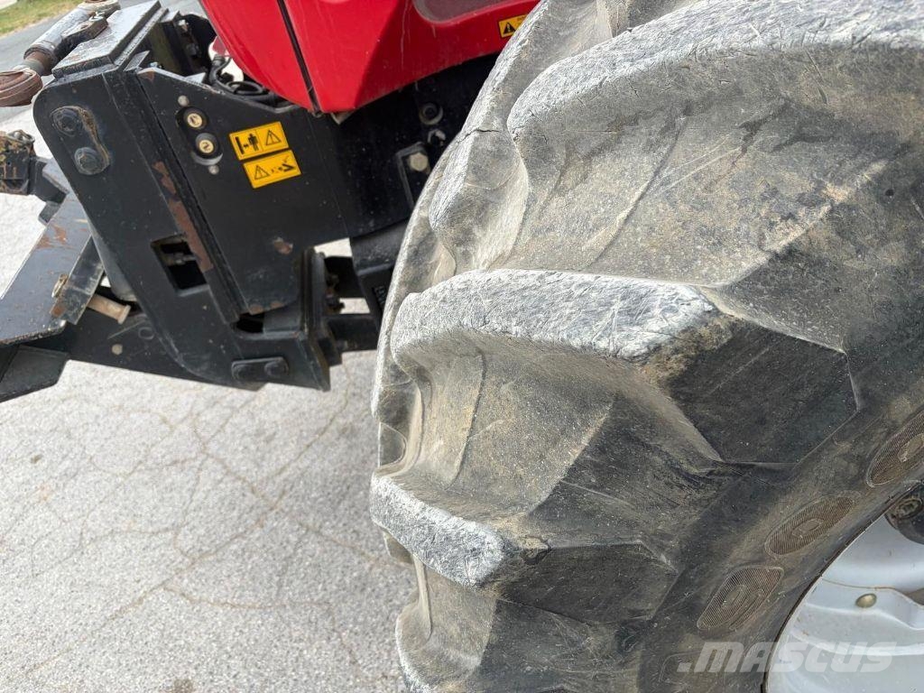 Massey Ferguson 8460 Dyna-VT الجرارات